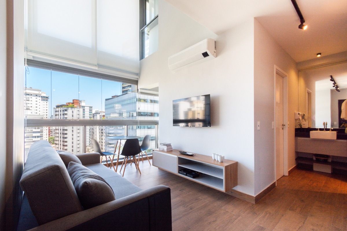 Sala de estar do apartamento duplex VN Oscar Freire em Pinheiros, São Paulo